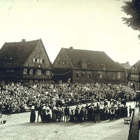 Tribühne der Festspiele 1950